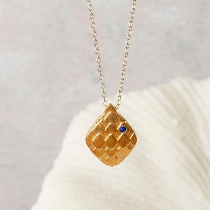 Analyzing image 14k-gold-vermeil-lapis-lazuli-art-deco-pendant-necklace-claire-hill-designs