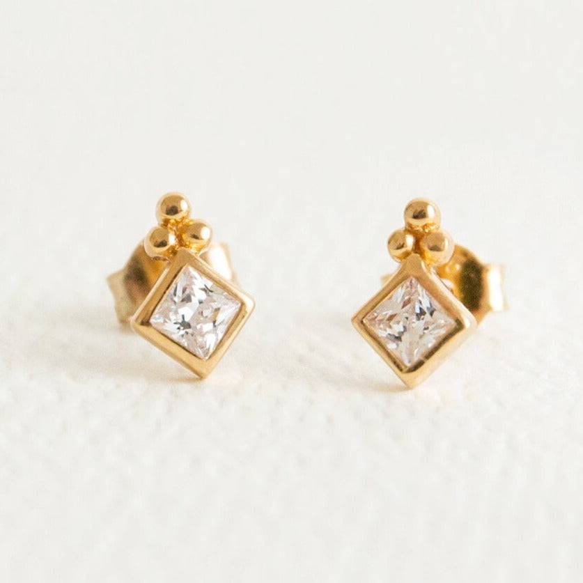 Sparkly Diamond-Shaped Mini Studs - Gold