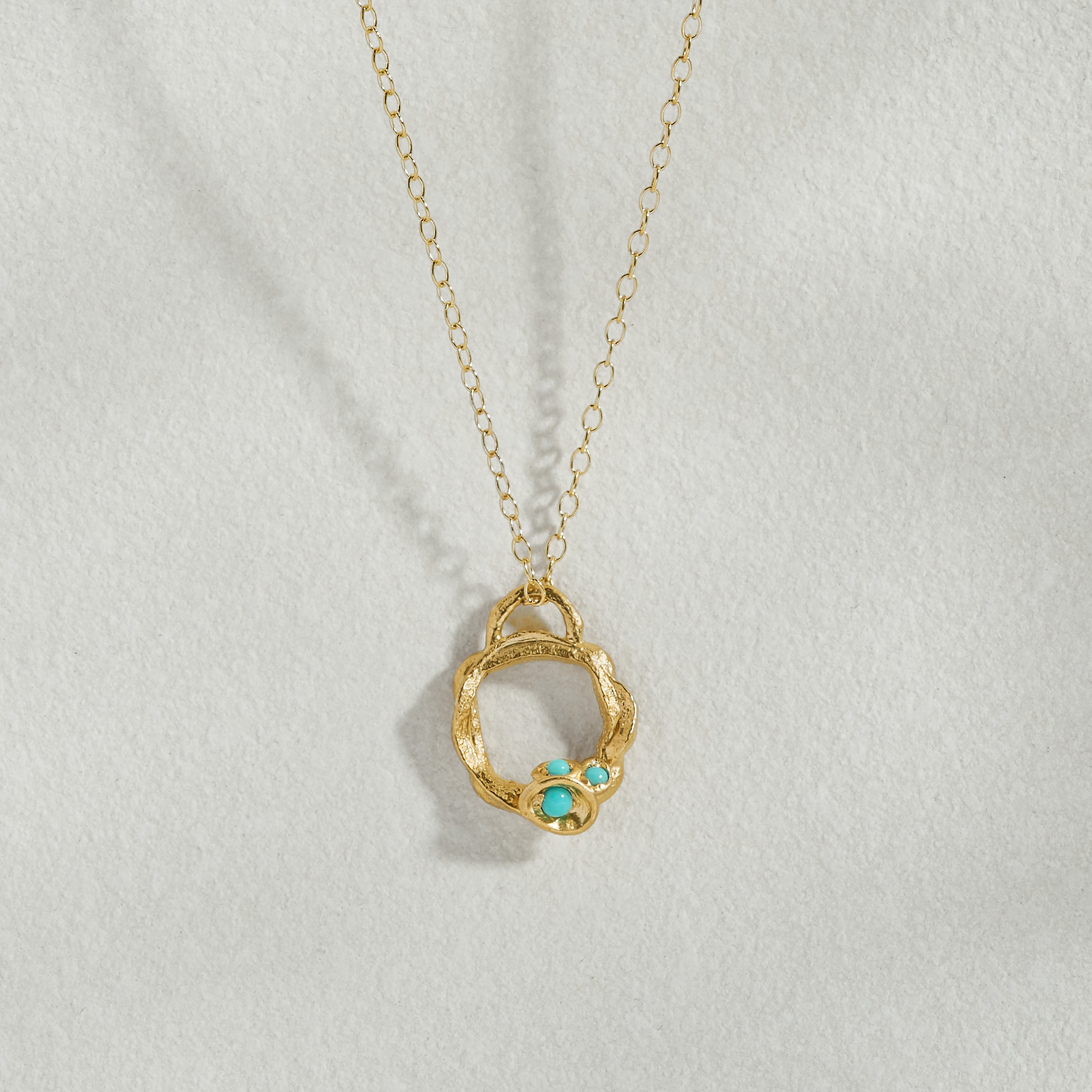 Turquoise Gold Circle Necklace (Small)