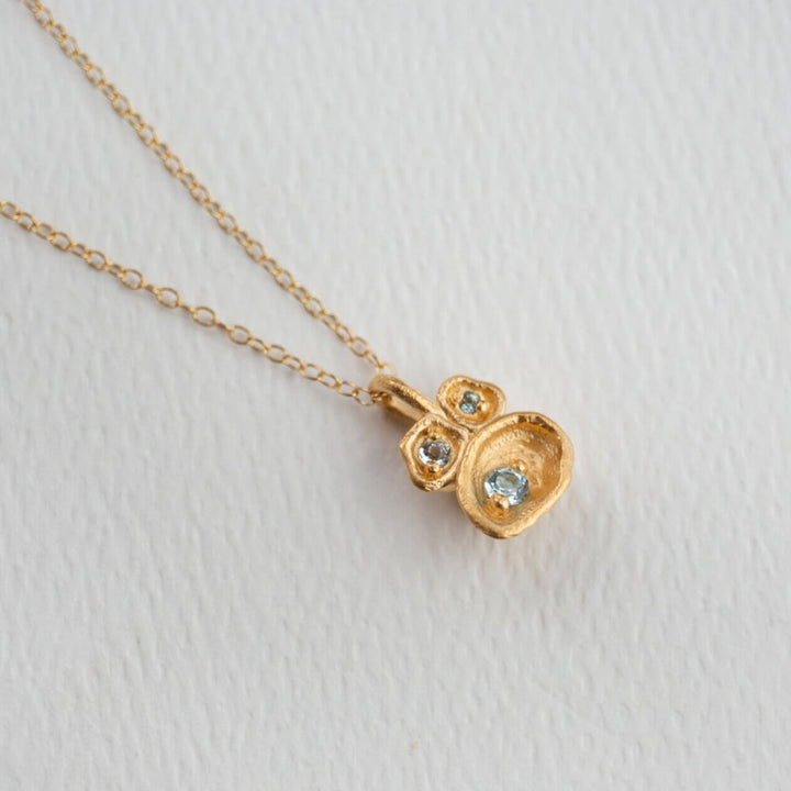 14k-gold-vermeil-and-aquamarine-birthstone-lichen-pendant-drop-necklace-claire-hill-designs-close-up