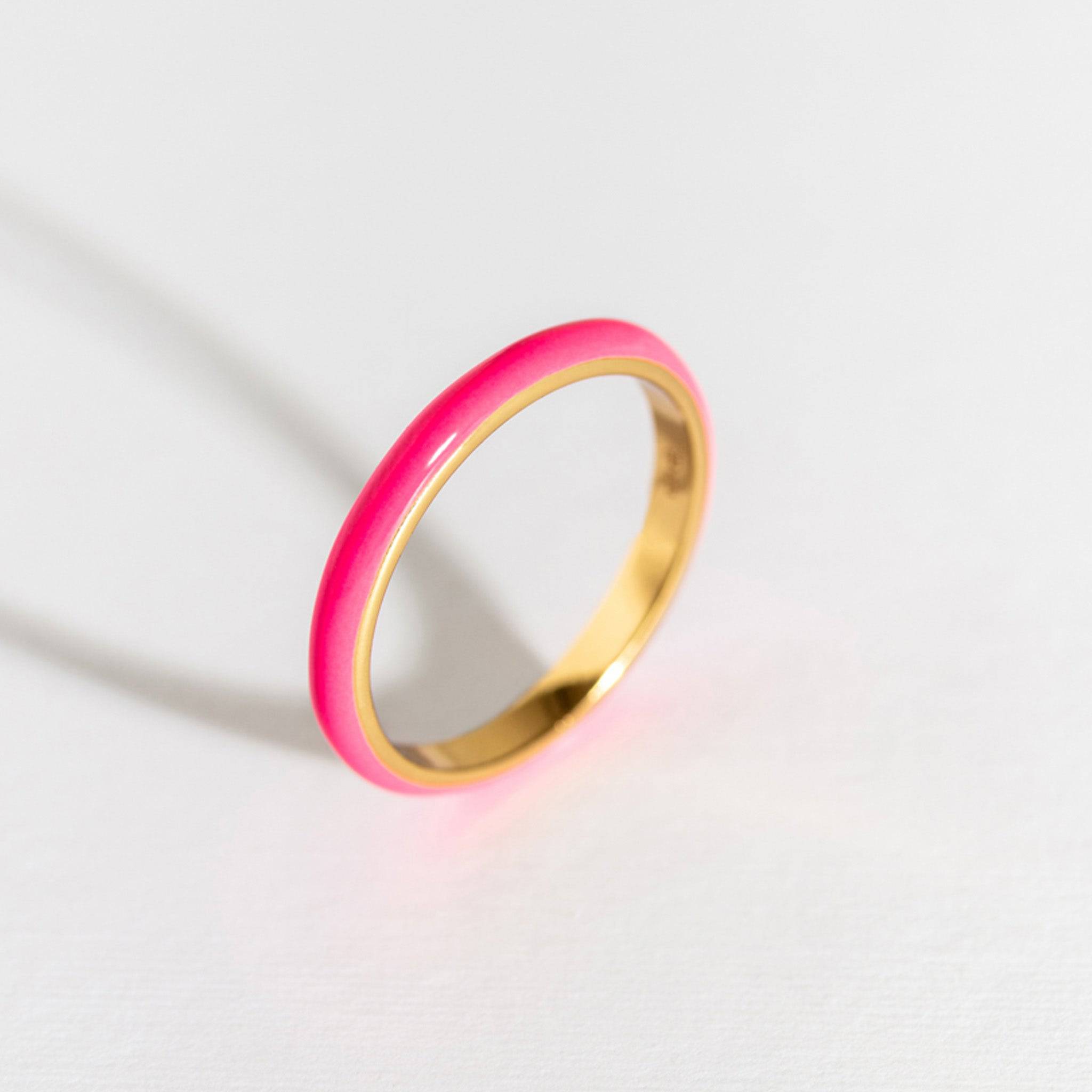 Susie Gold Band Ring in Hot Pink Kyocera Opal | Kendra Scott