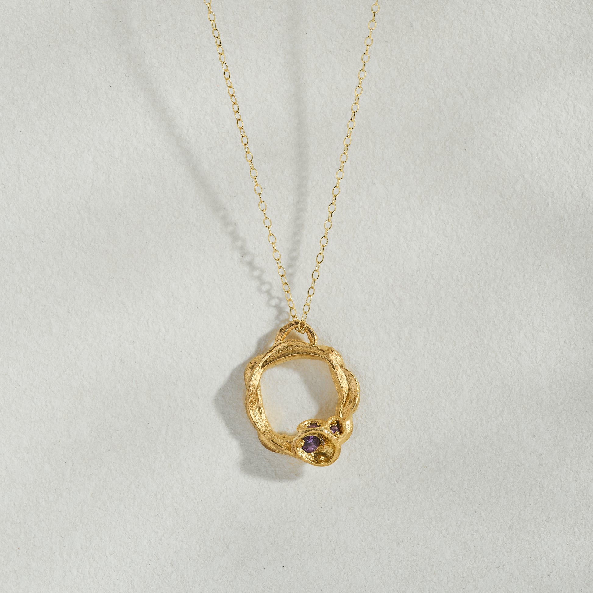 Amethyst Gold Circle Necklace (Large)