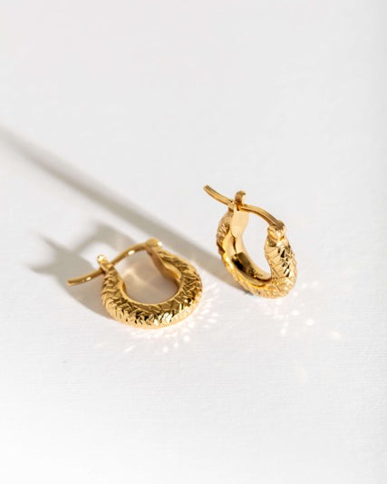 Diamond-Cut Gold Chunky Hoop Earrings
