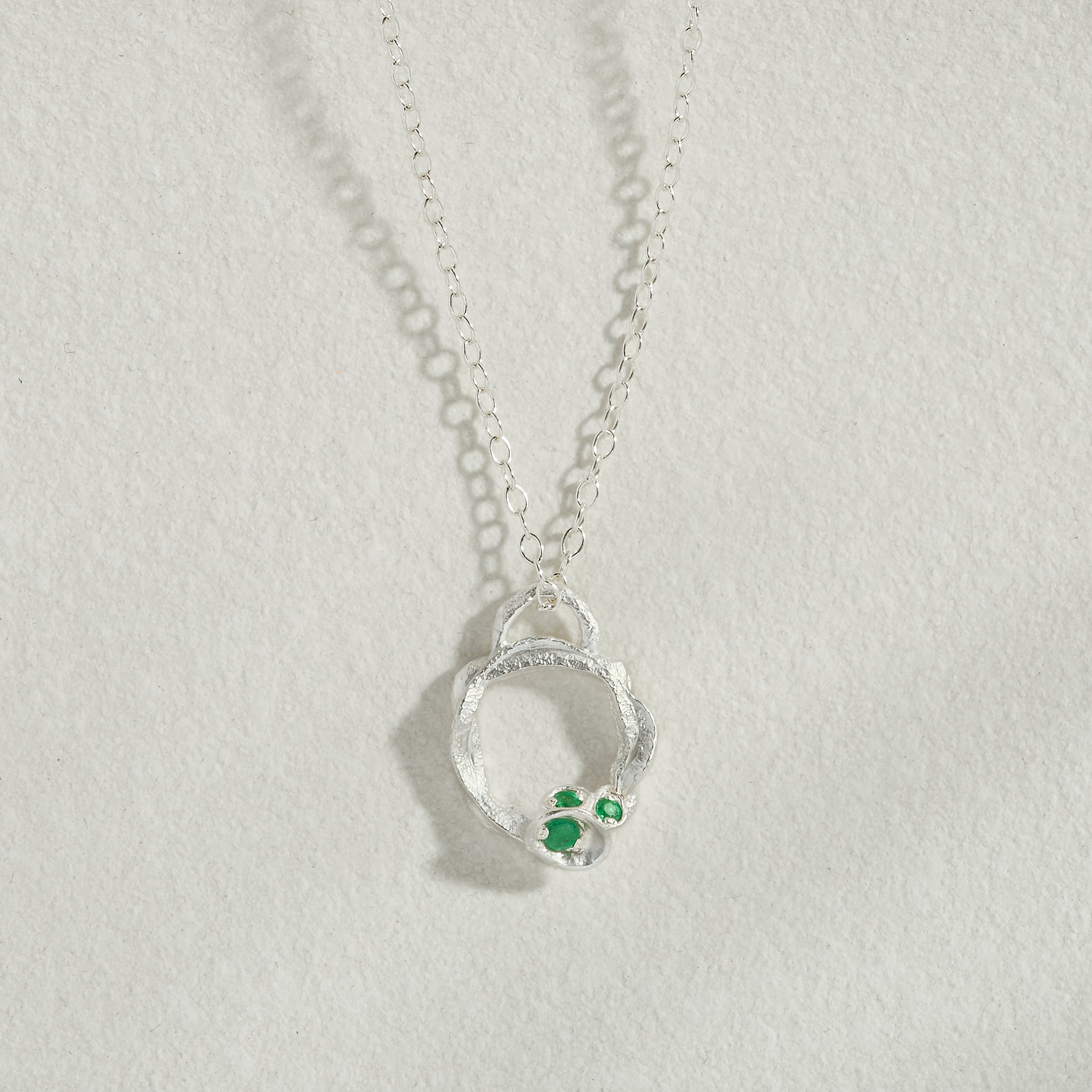 Emerald Silver Circle Necklace (Small)