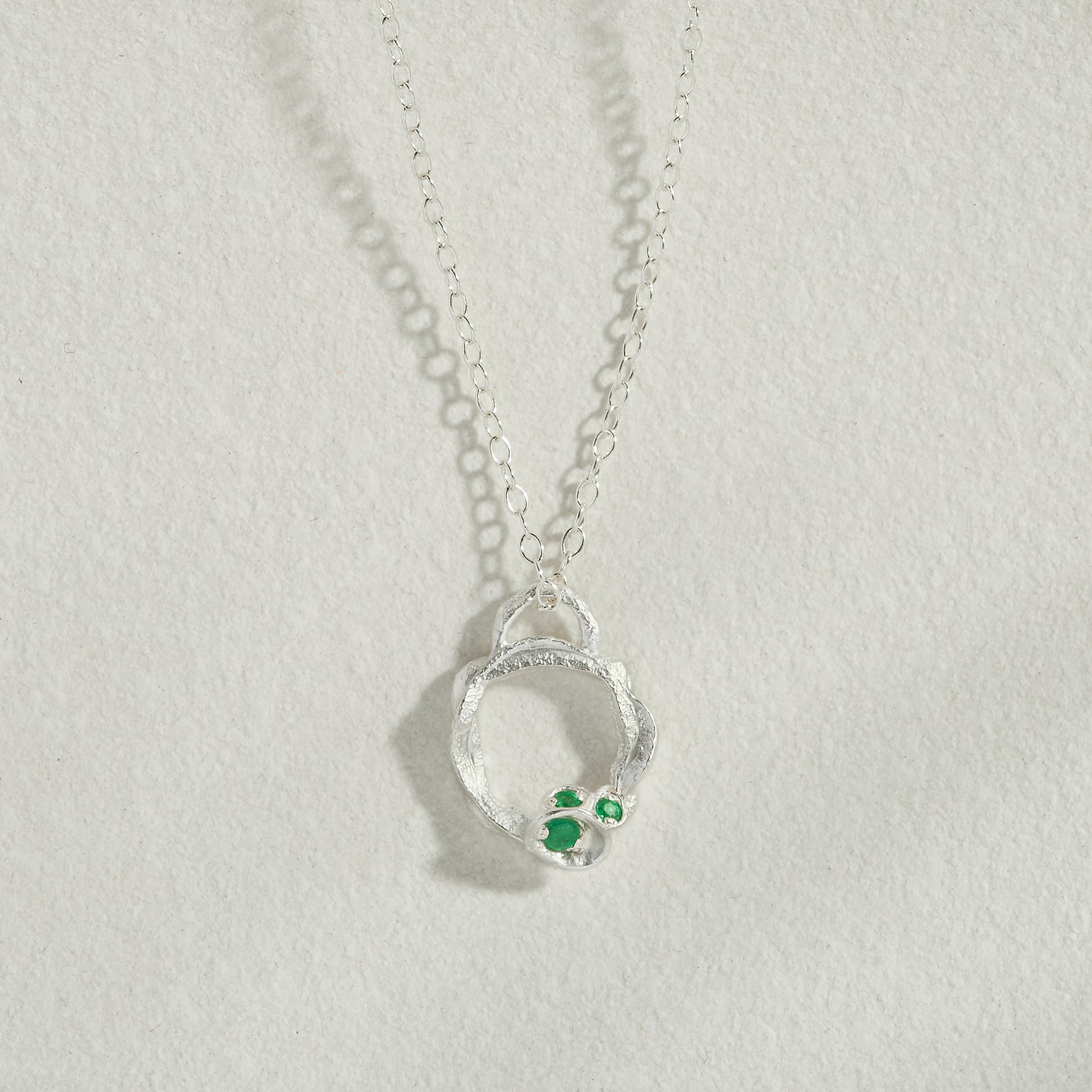Emerald Silver Circle Necklace (Small)