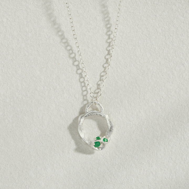 Emerald Silver Circle Necklace (Small)