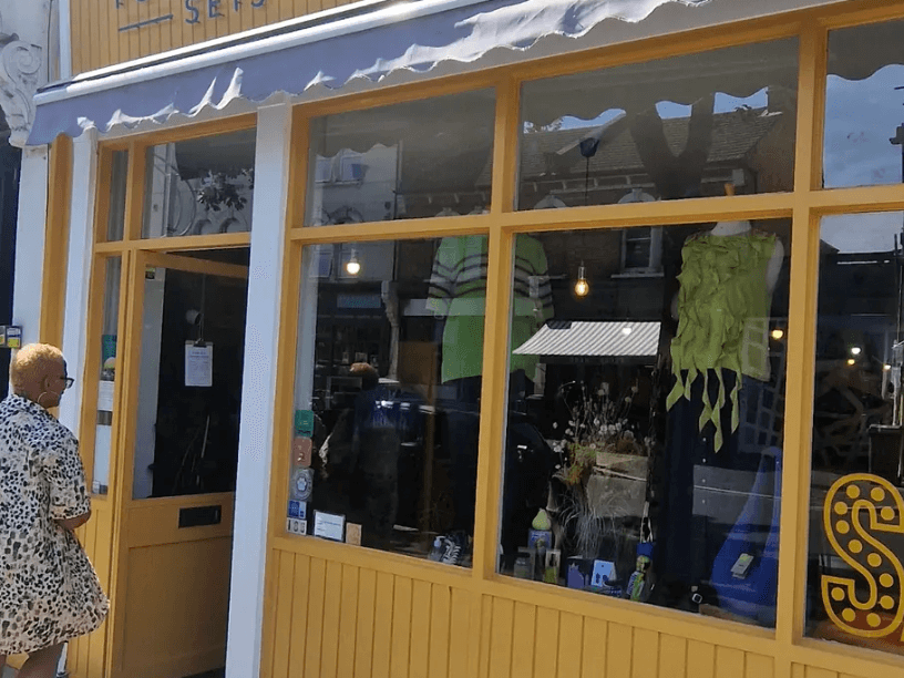 Formse15 shop exterior, London