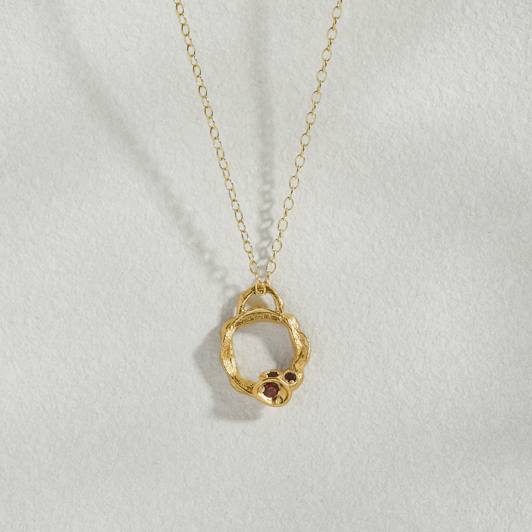 Garnet Gold Circle Necklace (Small)