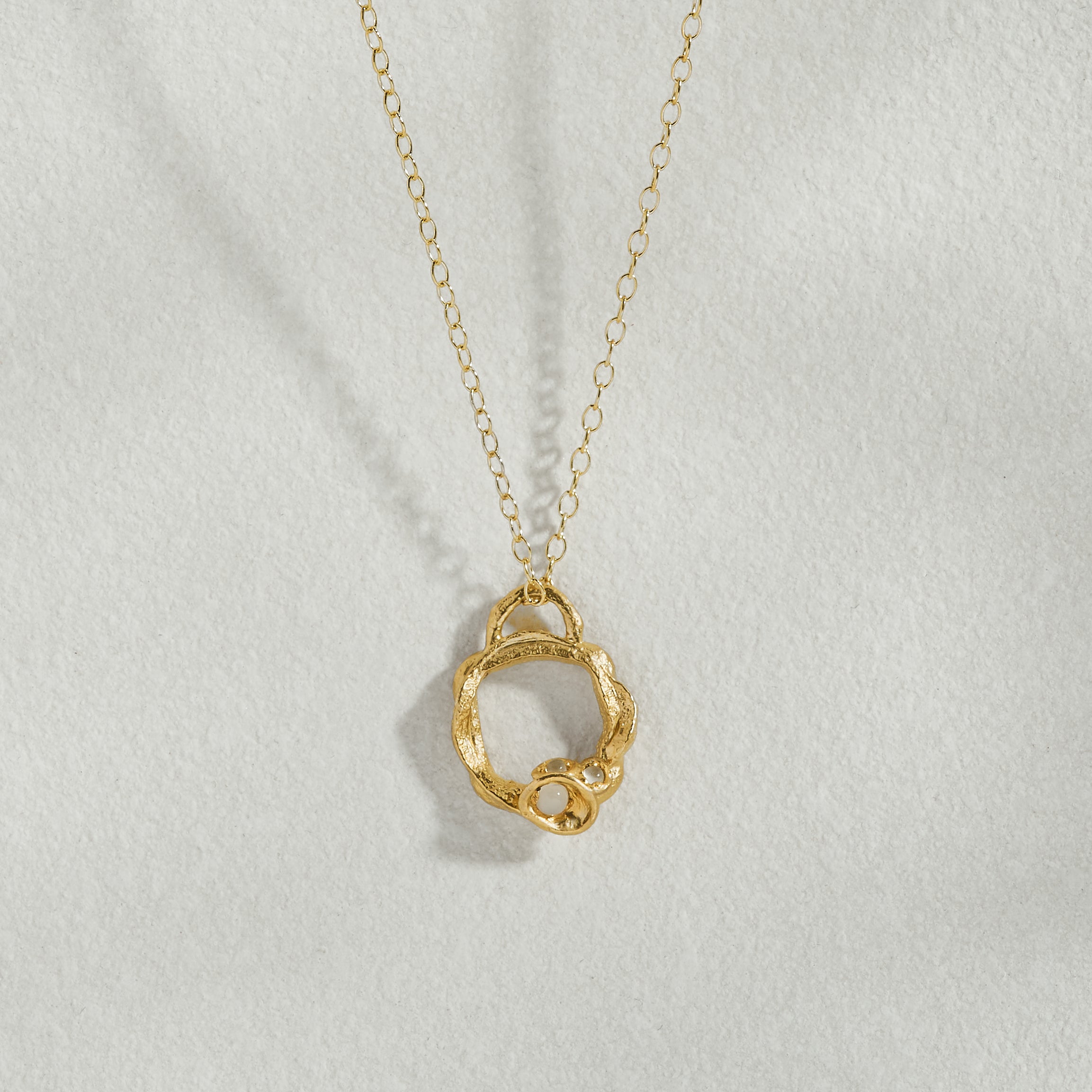 Moonstone Gold Circle Necklace (Small)