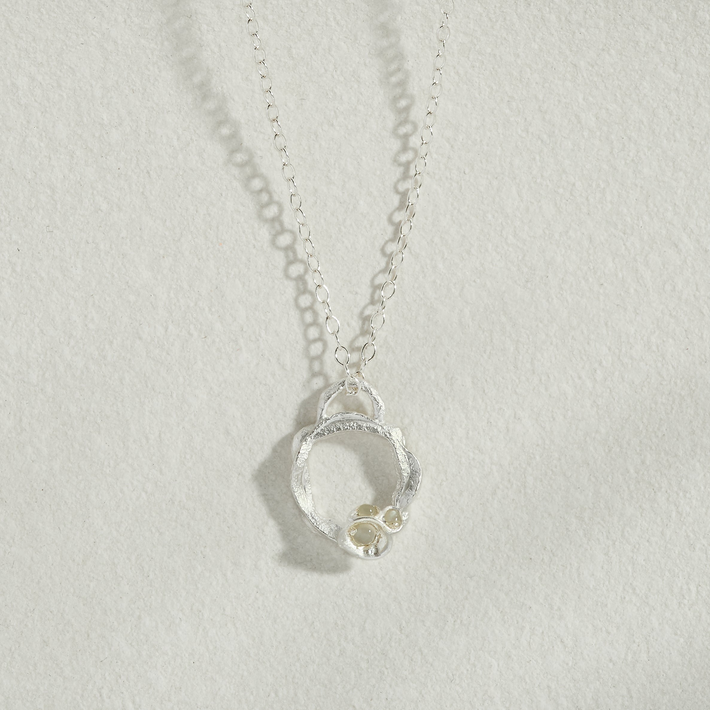 Moonstone Silver Circle Necklace (Small)