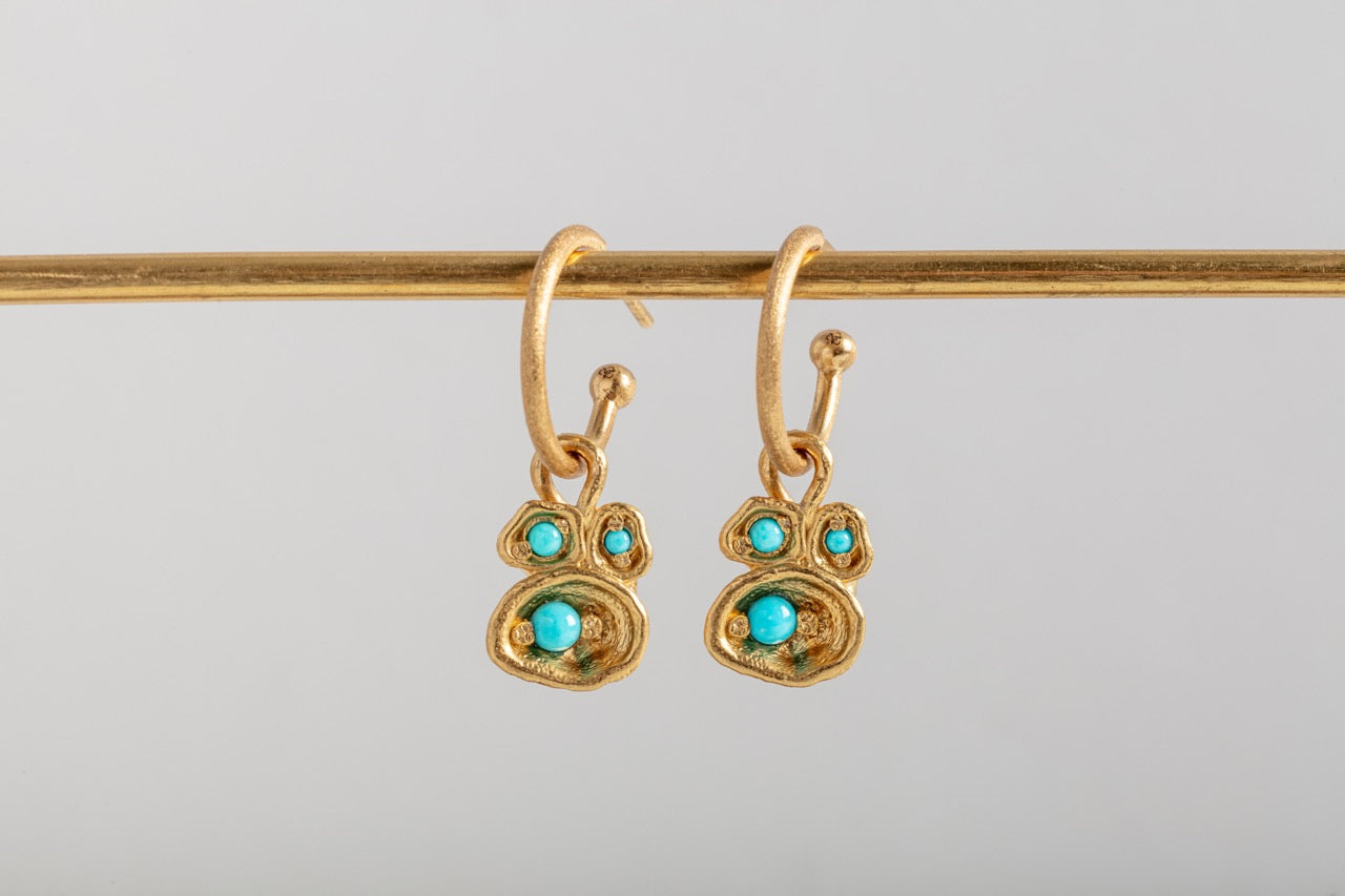 Turquoise gold lichen hoop earrings 