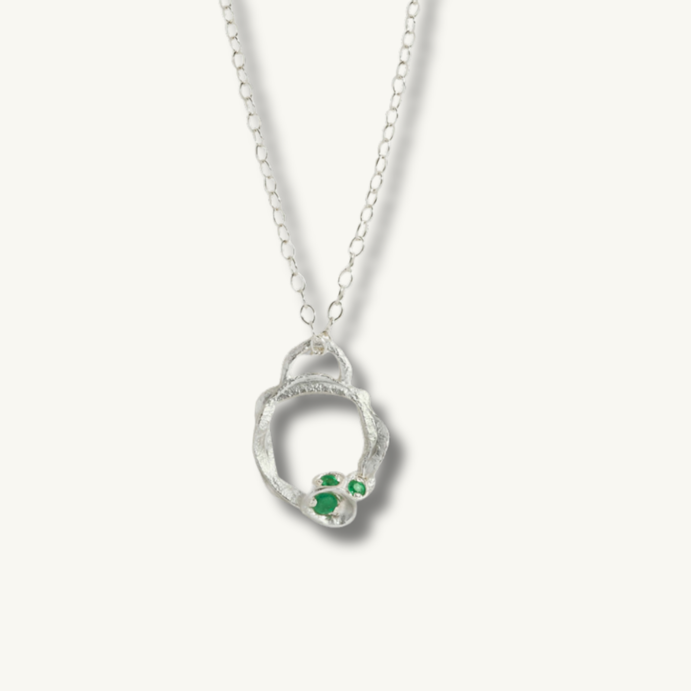 Emerald Silver Circle Necklace (Small)