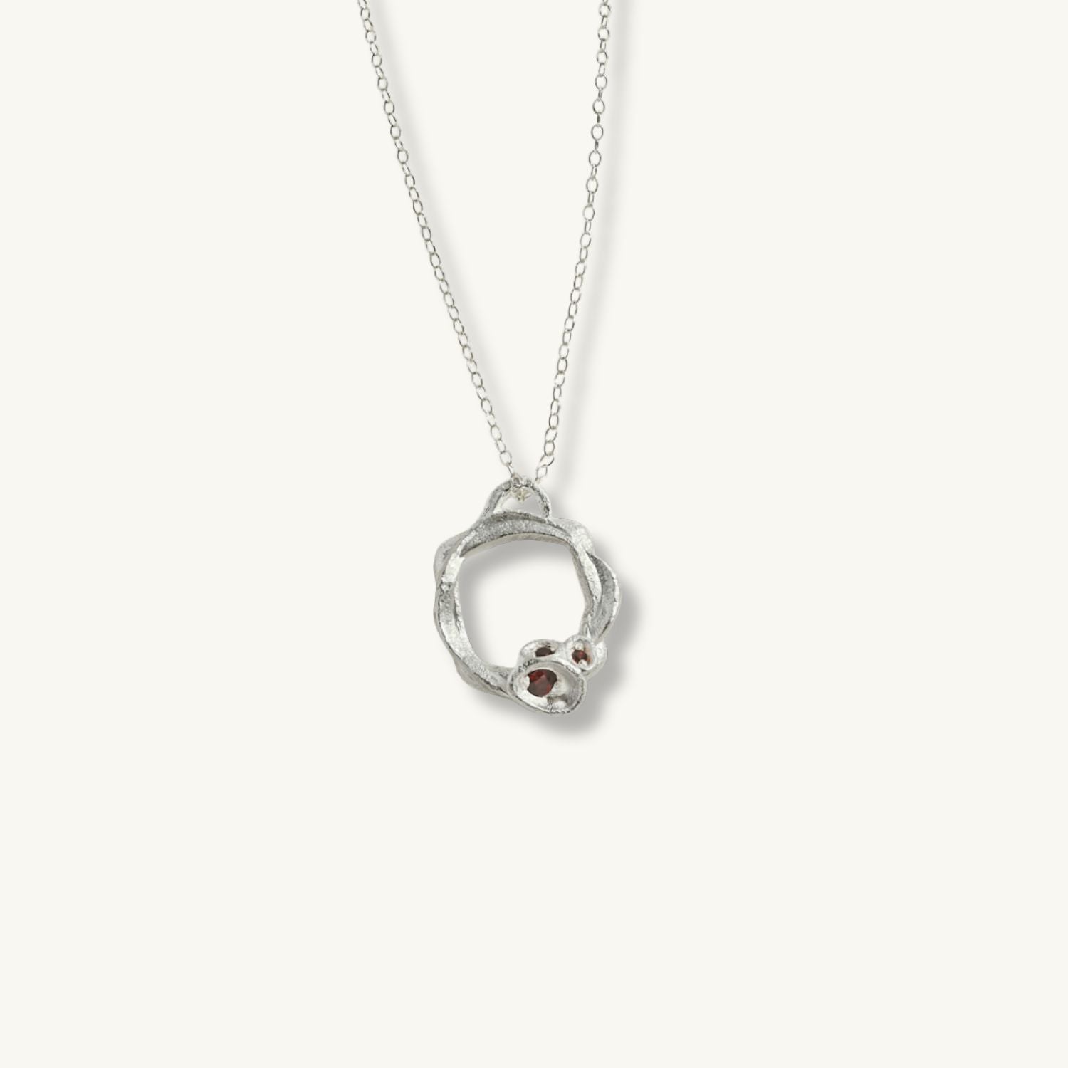 Garnet Silver Circle Necklace (Large)