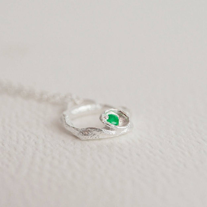  Emerald and Silver Branch Circle Necklace (Small)