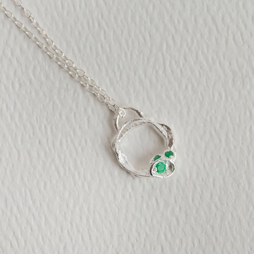  Emerald and Silver Branch Circle Necklace (Small)