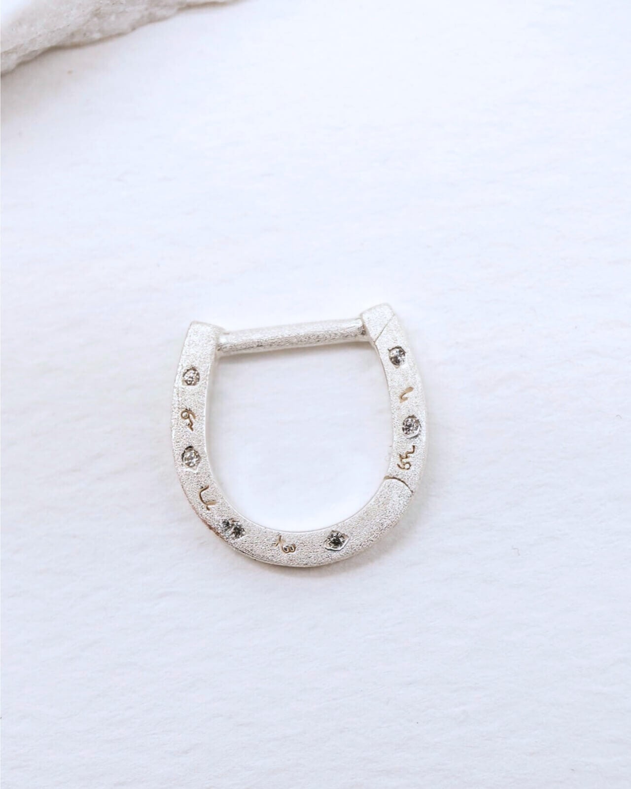 Sparkly Silver Horseshoe Connector