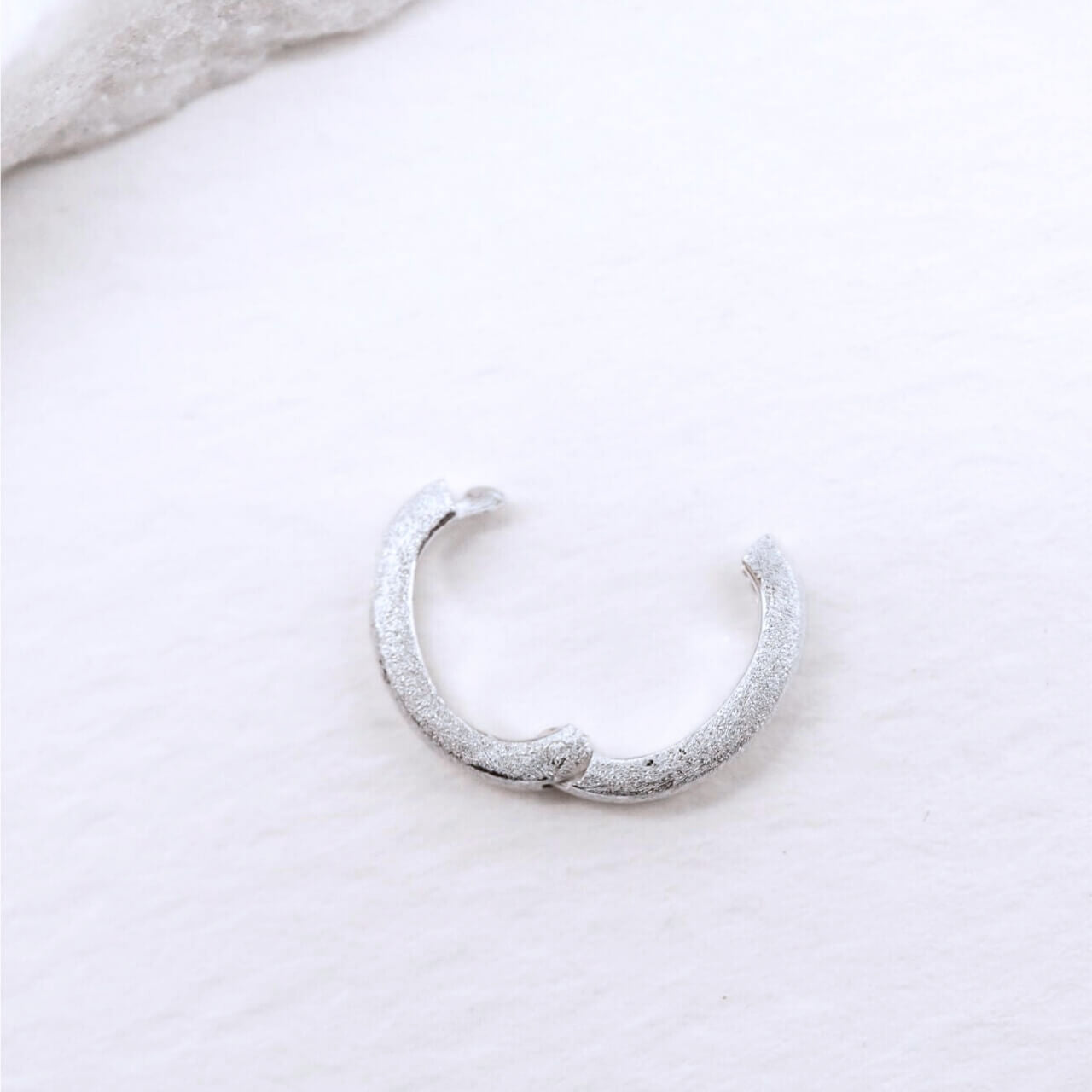 Brushed Silver Oval Connector