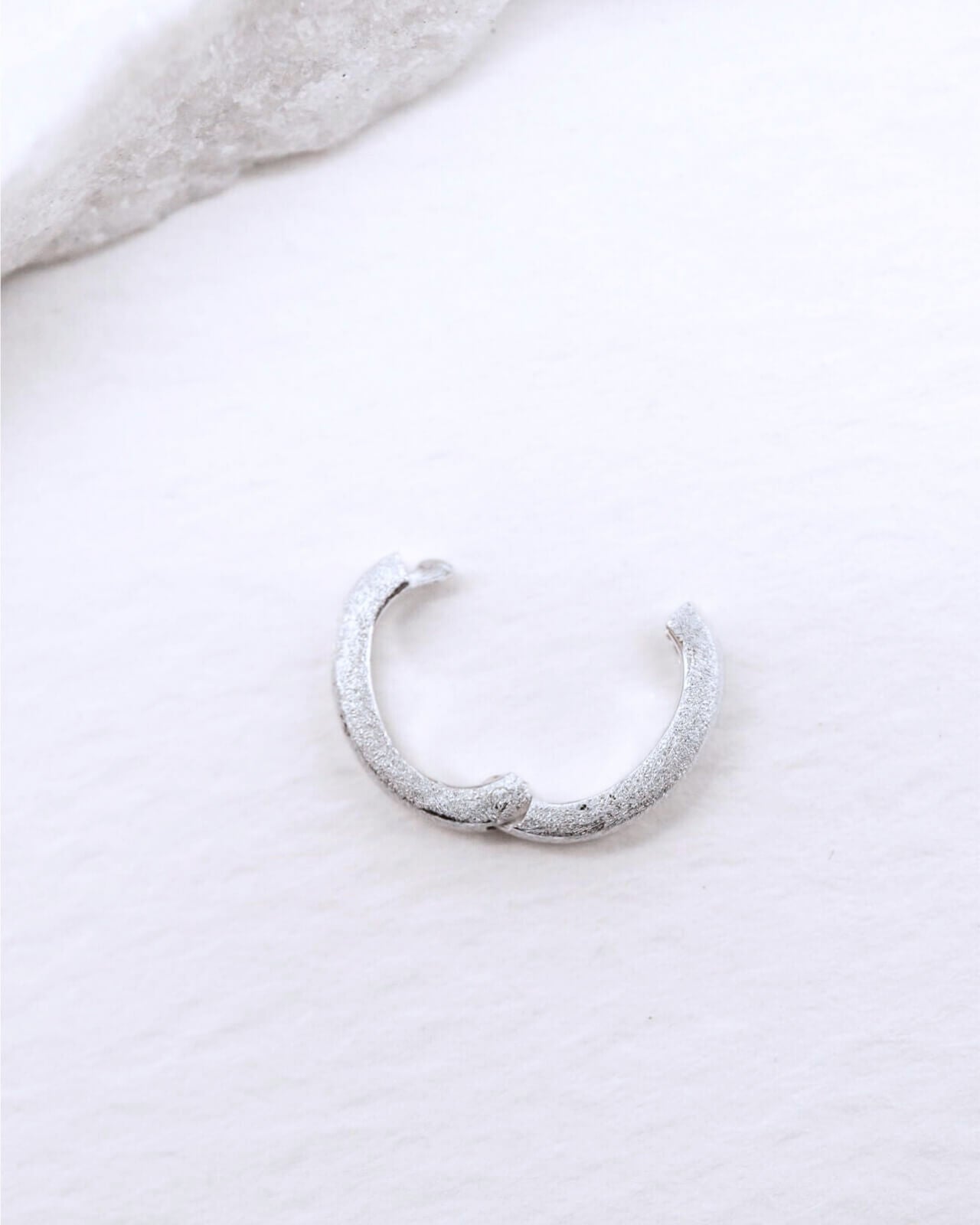 Brushed Silver Oval Connector
