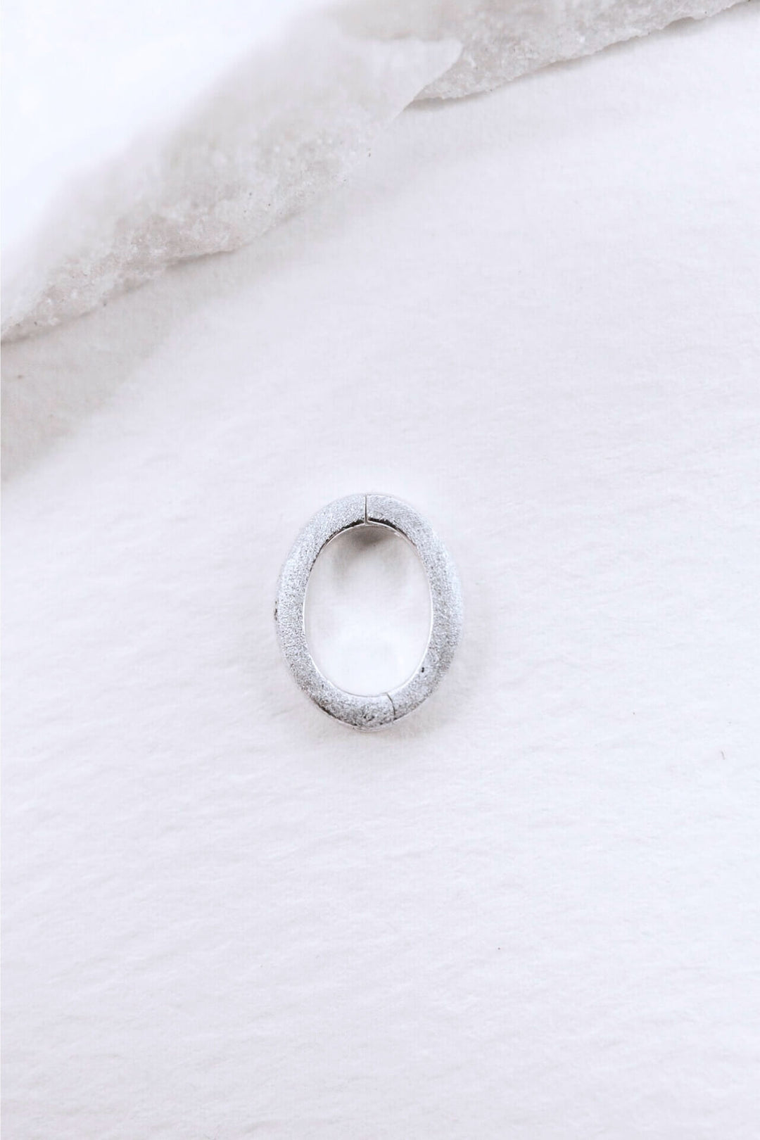 Brushed Silver Oval Connector